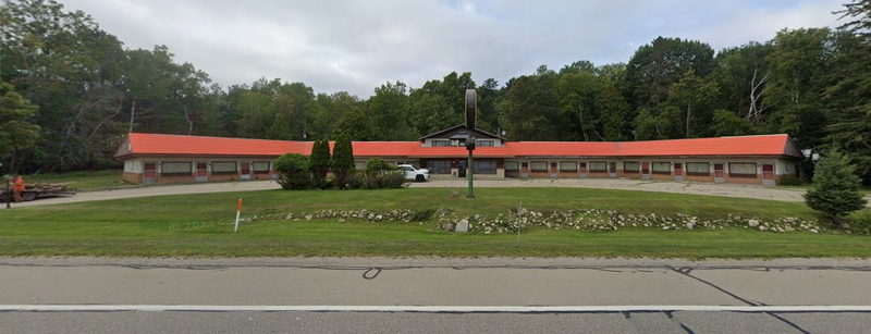 Bombay Motel - 2023 Street View (newer photo)
